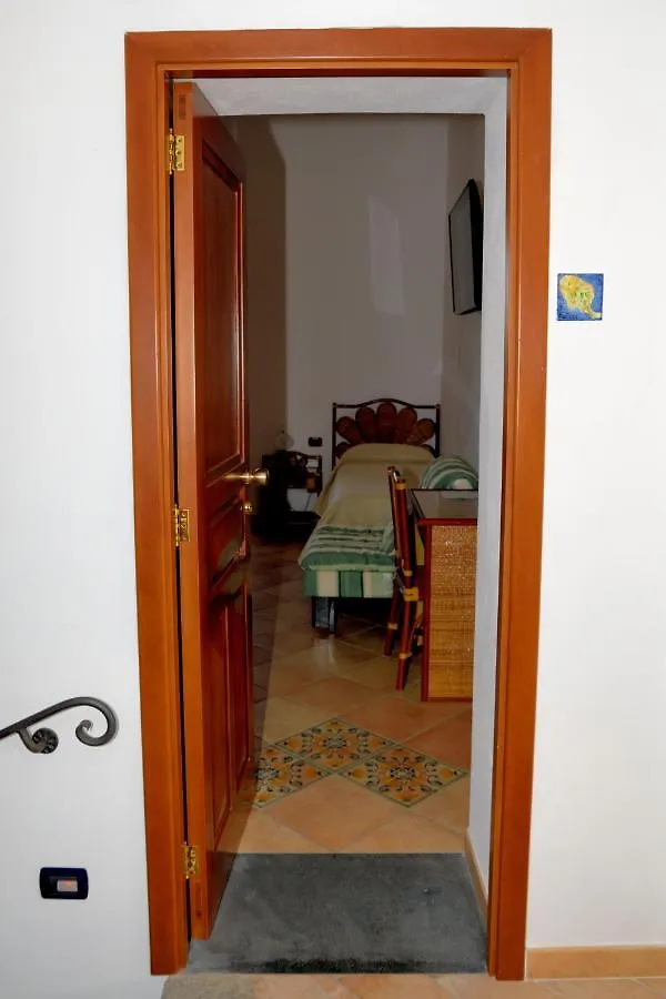 Hotel Principe Di Rinella ليني
