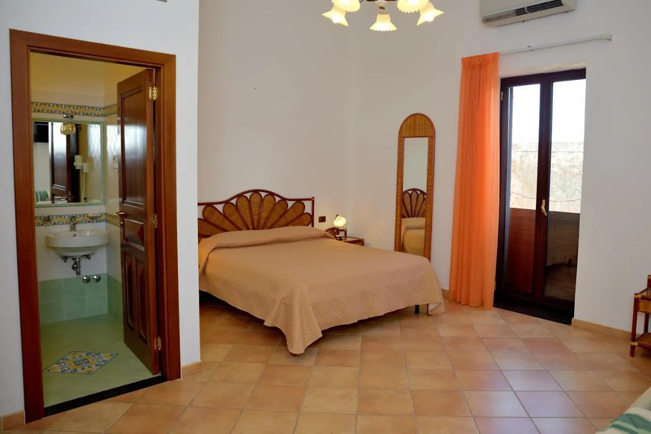 Hotel Principe Di Rinella ليني